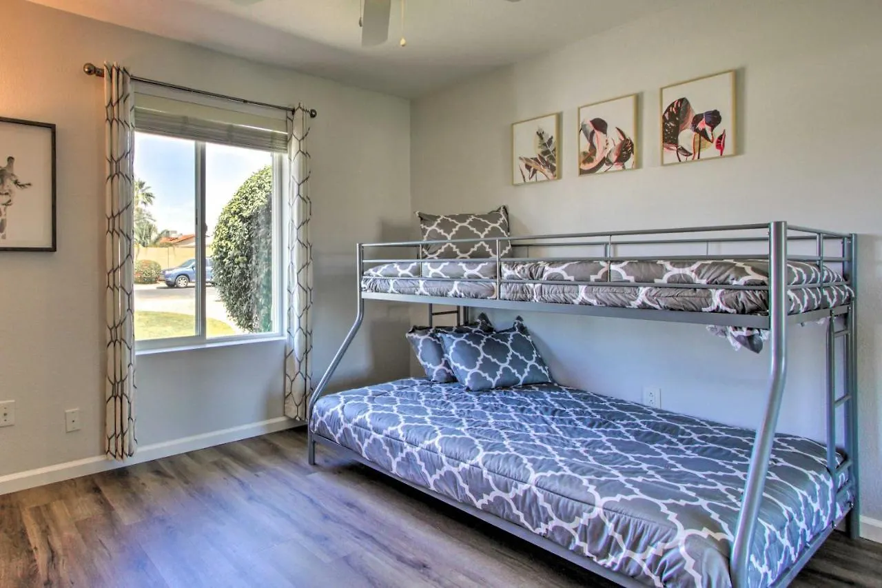 Holiday home Pet-Friendly Scottsdale Oasis With Pool And Bbq! Villa Phoenix