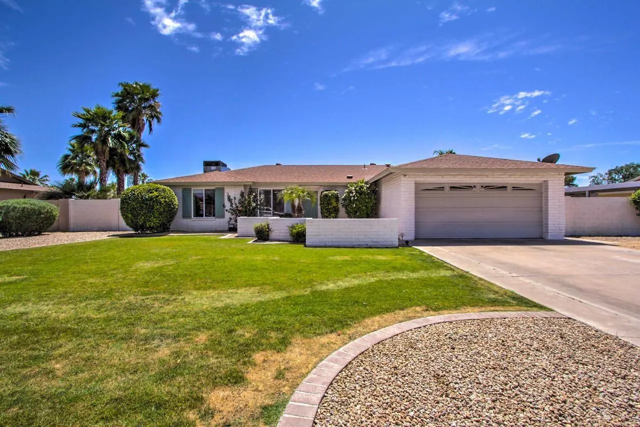 Pet-Friendly Scottsdale Oasis With Pool And Bbq! Villa Phoenix Holiday home