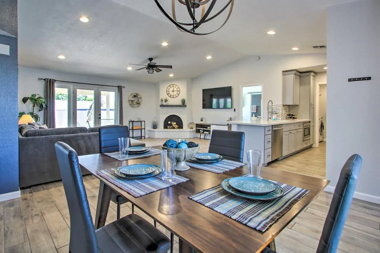 Holiday home Pet-Friendly Scottsdale Oasis With Pool And Bbq! Villa Phoenix United States